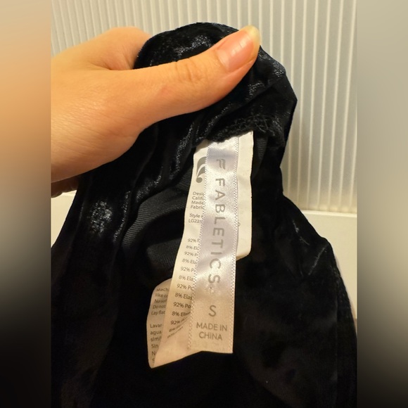 FABLETICS CROSSOVER VELVET LEGGINGS - Picture 3 of 4